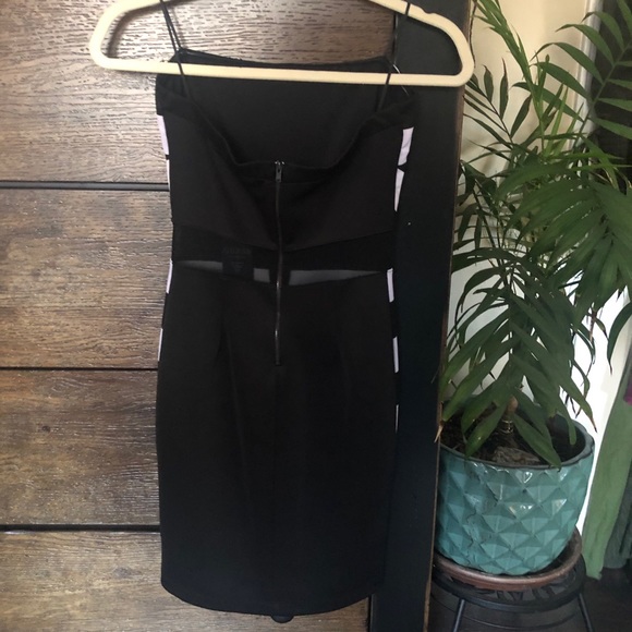 NWT Guess Black and White Stripe Dress - Picture 4 of 4